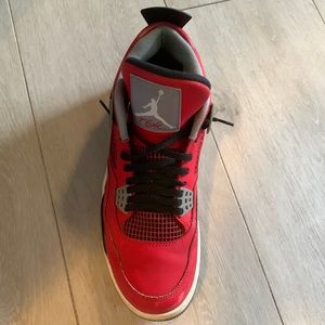 Jordan 4